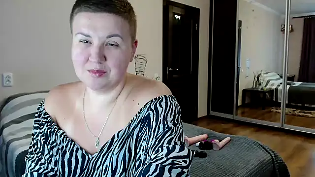 Annet1912 online show from November 2025 09:31:01 AM