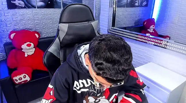 salvadorgomezx online show from February 2025 08:54:01 AM