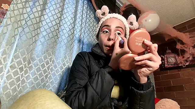 ValeriaLacrozee online show from October 2025 06:41:02 PM