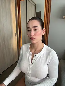 Snapshot of FridaKlein chatting on October 2025 07:22:01 PM FridaKlein online show from October 2025 07:22:01 PM