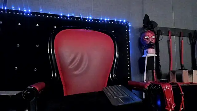 LusstCruella online show from January 2025 07:06:02 PM