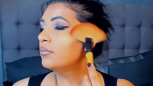 Snapshot of AmyCubes chatting on October 2025 04:57:02 AM AmyCubes online show from October 2025 04:57:02 AM