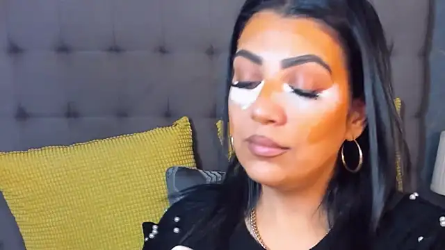 Snapshot of AmyCubes chatting on February 2026 04:07:01 AM AmyCubes online show from February 2026 04:07:01 AM