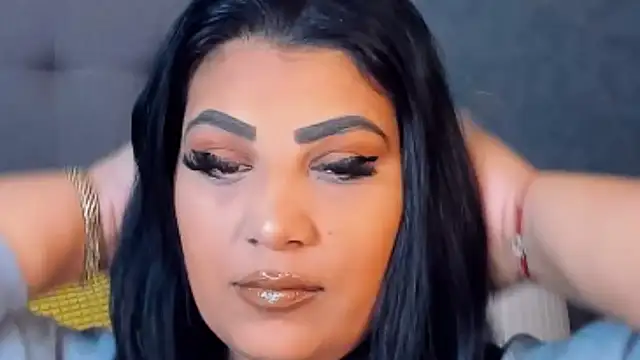 Snapshot of AmyCubes chatting on February 2026 04:17:02 AM AmyCubes online show from February 2026 04:17:02 AM