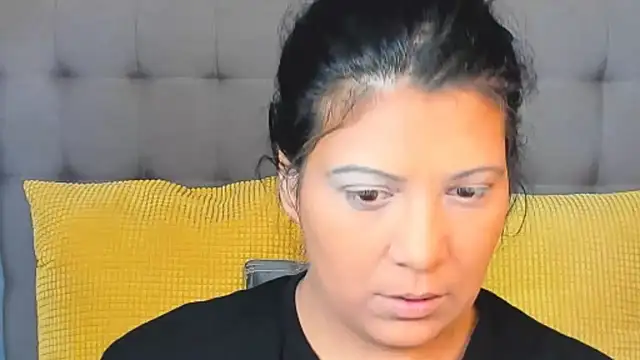 Snapshot of AmyCubes chatting on February 2026 08:42:01 AM AmyCubes online show from February 2026 08:42:01 AM