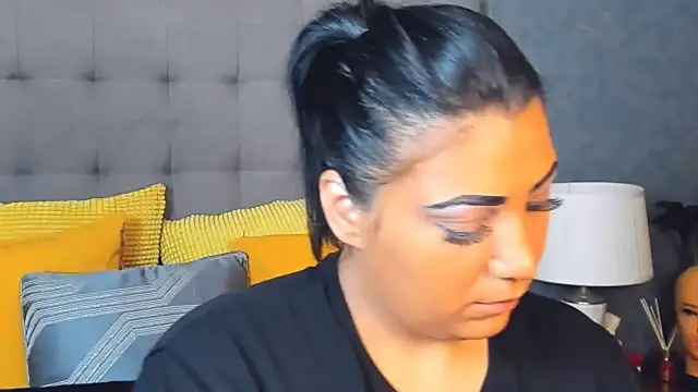 Snapshot of AmyCubes chatting on February 2026 04:08:02 AM AmyCubes online show from February 2026 04:08:02 AM