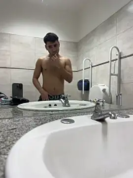 Alexaxelo online show from June 2026 03:25:01 PM