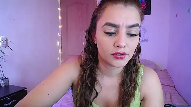 Lu perez online show from December 2025 09:01:01 PM