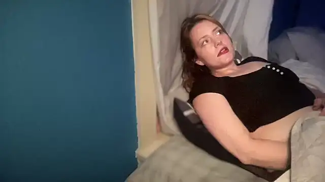 Snapshot of SkarlettRose96 chatting on September 2025 07:21:02 AM SkarlettRose96 online show from September 2025 07:21:02 AM