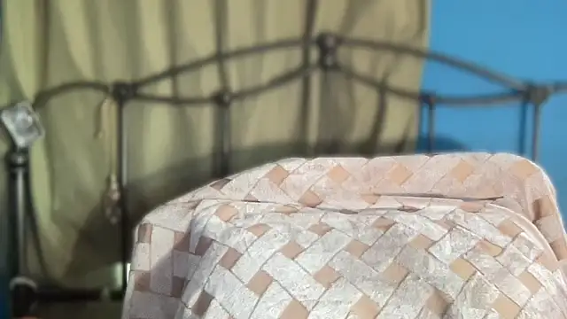 Snapshot of SkarlettRose96 chatting on October 2025 02:29:01 PM SkarlettRose96 online show from October 2025 02:29:01 PM