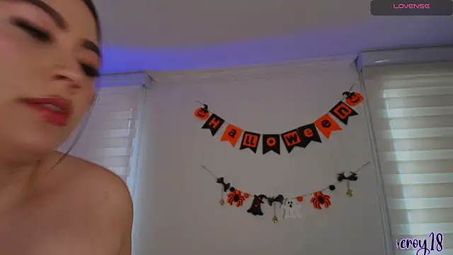 venusleroy  online show from October 2025 09:12:02 PM