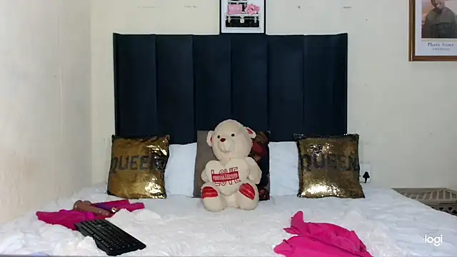 quenliyasa online show from September 2025 09:42:01 PM