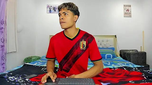 Snapshot of dafnezahiraa_ chatting on January 2025 03:07:02 AM dafnezahiraa online show from January 2025 03:07:02 AM