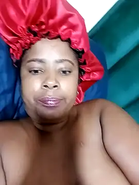 2Sweetysmile online show from February 2026 12:12:01 PM