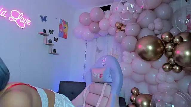 Alaia Love77 online show from February 2025 03:52:01 AM