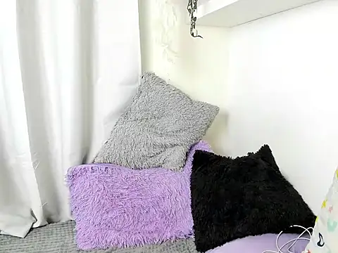 santy-kitty online show from January 2025 03:01:01 AM