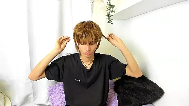 santy-kitty online show from February 2025 10:10:01 PM