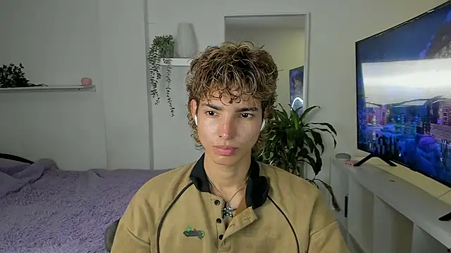 santy-kitty online show from September 2025 11:41:02 PM