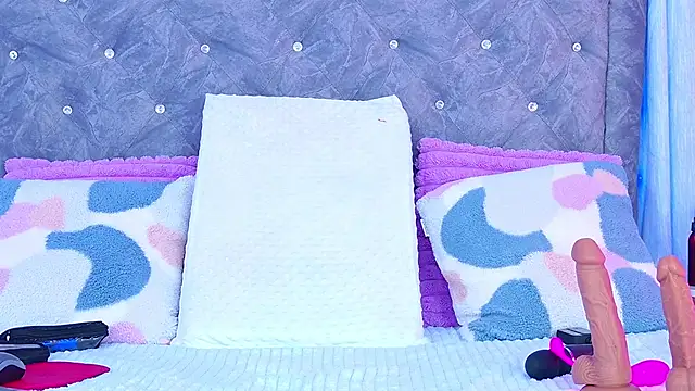 AlliciaKim online show from January 2025 03:19:01 PM