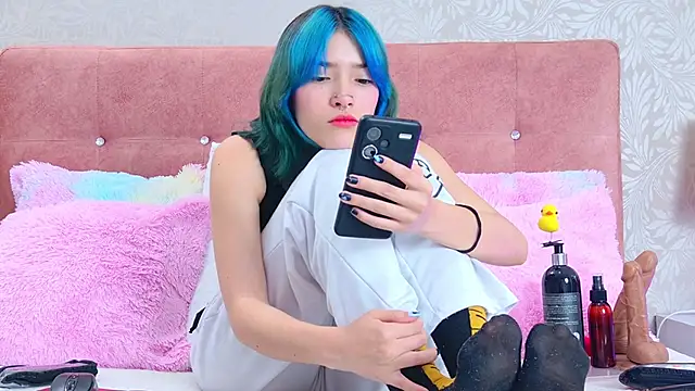 AlliciaKim online show from September 2025 07:17:02 PM