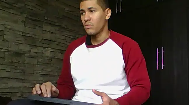 Snapshot of Sexylatin64 chatting on March 2025 03:07:02 PM Sexylatin64 online show from March 2025 03:07:02 PM