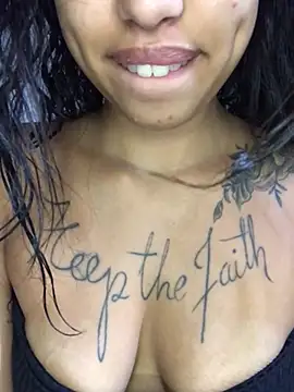 Lauana28 online show from February 2025 06:07:01 PM