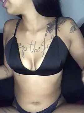 Lauana28 online show from February 2025 11:26:01 PM