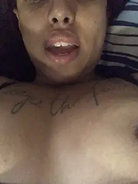 Lauana28 online show from March 2025 07:46:01 PM