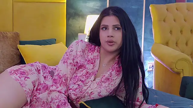 Snapshot of GiuliaHarvey chatting on March 2025 04:33:02 PM GiuliaHarvey online show from March 2025 04:33:02 PM