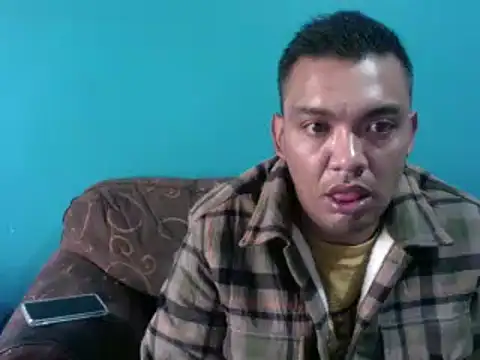 Snapshot of TUMORENO1 chatting on January 2025 06:36:02 PM TUMORENO1 online show from January 2025 06:36:02 PM