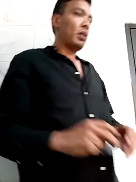 Snapshot of TUMORENO1 chatting on October 2025 05:44:02 PM TUMORENO1 online show from October 2025 05:44:02 PM