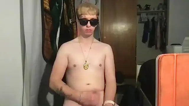 Snapshot of twentywithafelonyy chatting on December 2024 11:00:02 AM twentywithafelonyy online show from December 2024 11:00:02 AM