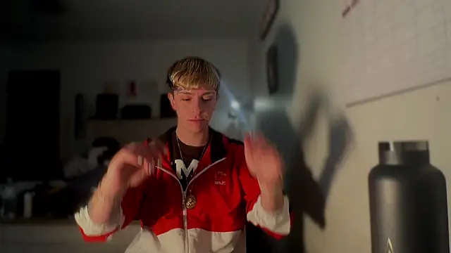 Snapshot of twentywithafelonyy chatting on March 2025 06:53:01 AM twentywithafelonyy online show from March 2025 06:53:01 AM