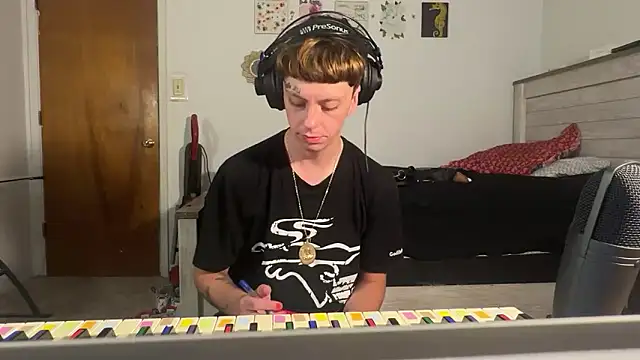 Snapshot of twentywithafelonyy chatting on September 2025 05:40:01 AM twentywithafelonyy online show from September 2025 05:40:01 AM