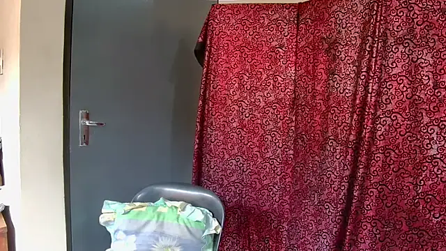 GoddessLorenaTheeSiren online show from December 2025 06:20:01 AM