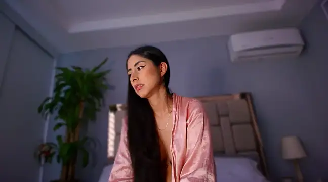 Snapshot of auroracaruso11 chatting on January 2025 08:56:02 PM auroracaruso11 online show from January 2025 08:56:02 PM