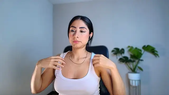 auroracaruso11 online show from January 2026 12:04:02 AM