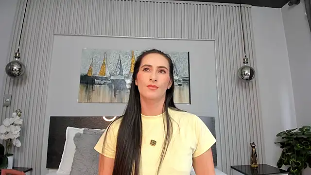 Snapshot of SaraGomez1 chatting on June 2026 02:33:01 PM SaraGomez1 online show from June 2026 02:33:01 PM