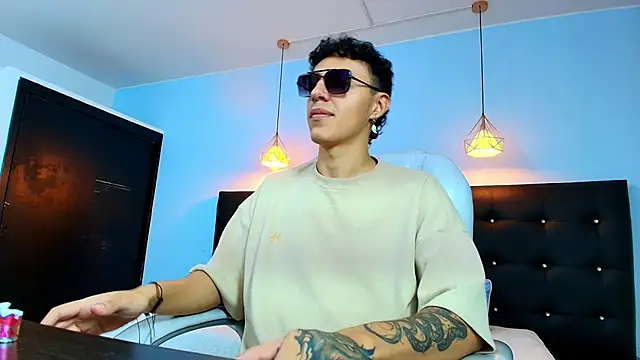 Lobo 17  online show from February 2025 04:14:02 AM