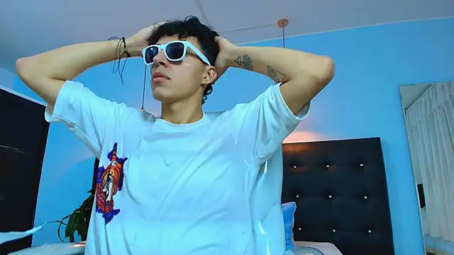 Lobo 17  online show from March 2025 04:13:01 AM