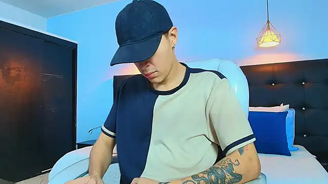 Lobo 17  online show from March 2025 04:21:01 AM