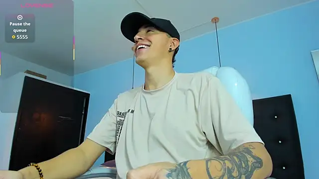 Lobo 17  online show from October 2025 03:51:01 AM