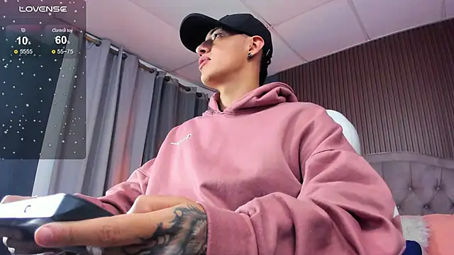 Lobo 17  online show from November 2025 10:52:02 PM