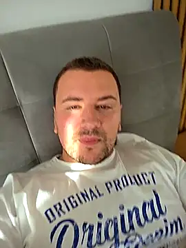 KarlosCarutox online show from November 2025 01:07:02 PM