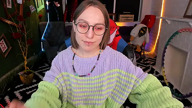 Snapshot of AphexQueen chatting on February 2025 04:11:02 PM AphexQueen online show from February 2025 04:11:02 PM