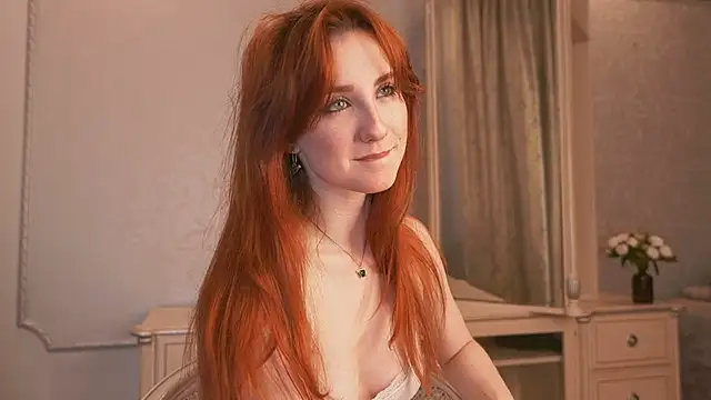 Snapshot of EsmaCrumbley chatting on February 2025 04:21:02 AM EsmaCrumbley online show from February 2025 04:21:02 AM