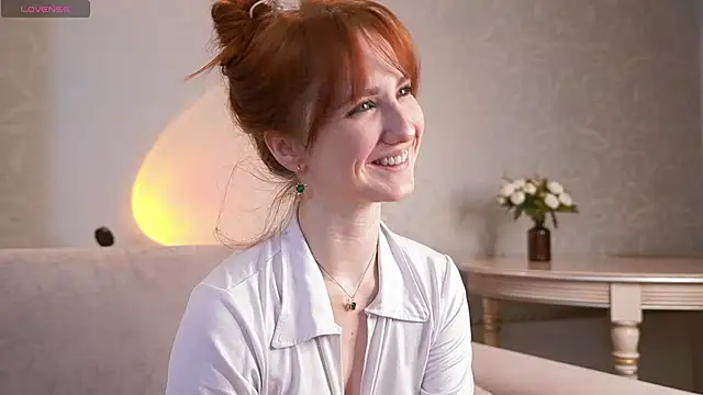 Snapshot of EsmaCrumbley chatting on March 2025 05:12:01 AM EsmaCrumbley online show from March 2025 05:12:01 AM