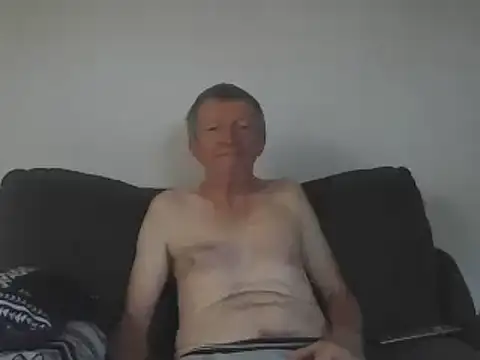 Snapshot of naturiste974 chatting on March 2025 09:09:02 AM naturiste974 online show from March 2025 09:09:02 AM