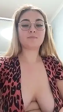 pussyCat t online show from December 2025 04:05:01 PM