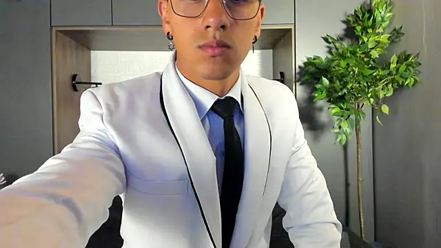 Andy Joy  online show from October 2025 12:01:02 PM